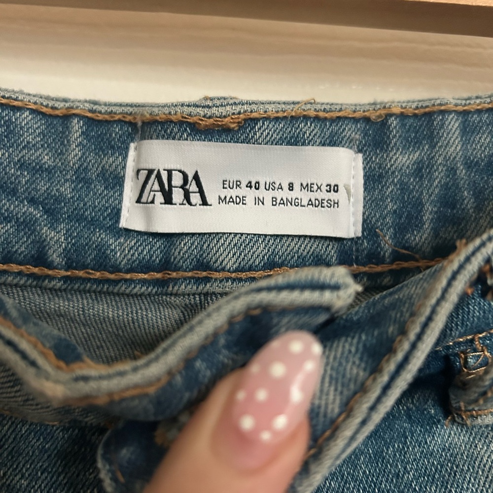 Denim Frayed Hem Zara Women Shorts - Picture 3 of 3